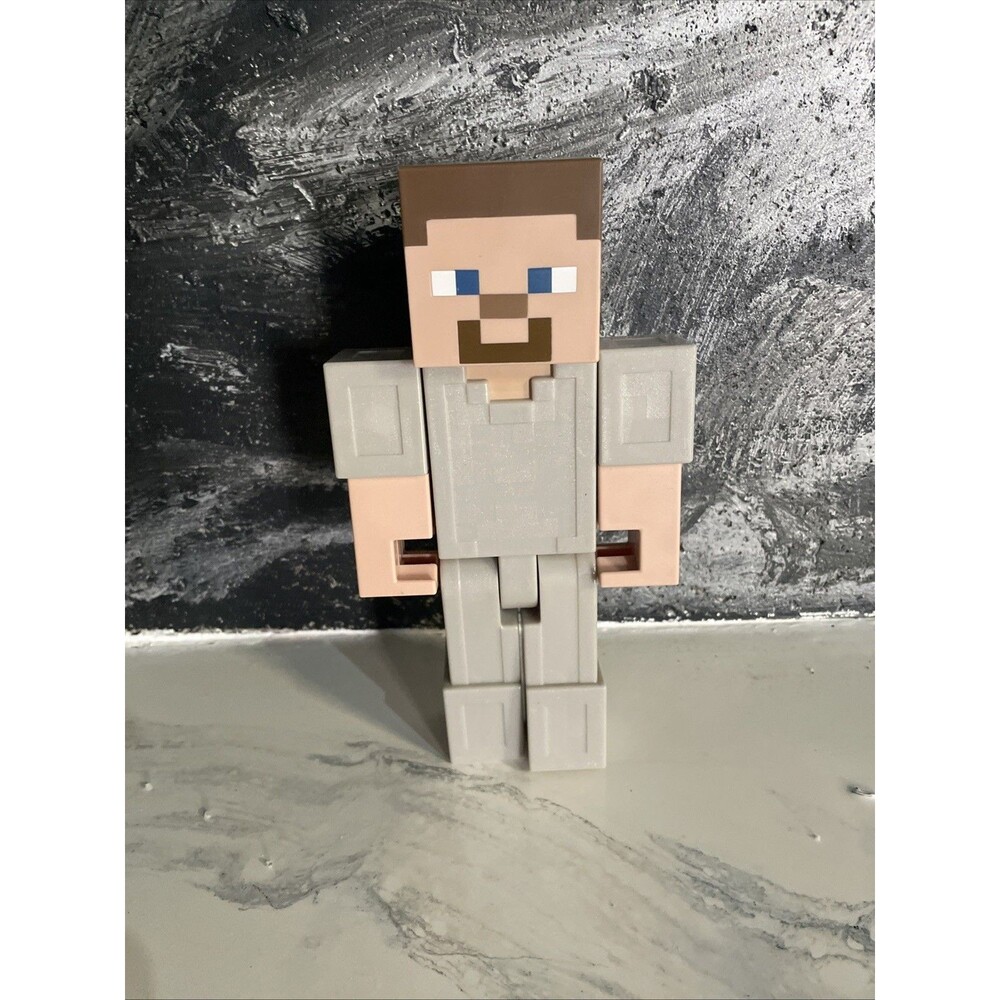 2018 Minecraft Steve in Iron Armor Large Scale Action Figure Toy 8.5 Inch